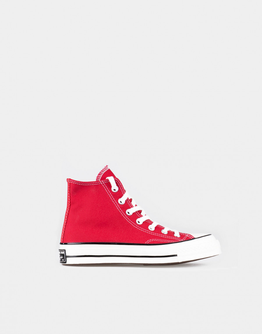 Chuck Taylor rosse