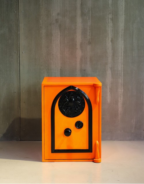 VINTAGE SAFE RESTORED AND REPAINTED IN ORANGE FLUO